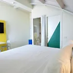 Hotel Trevi
