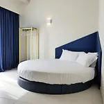 Hotel Trevi