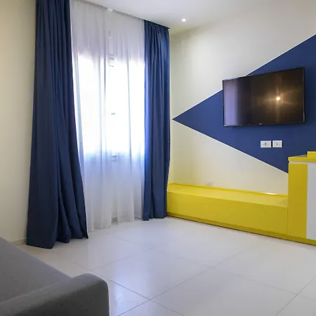Trevi Hotel 3*