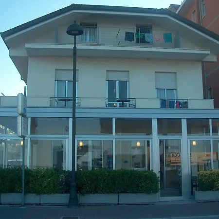 Trevi ベラーリア・イジェア・マリーナ