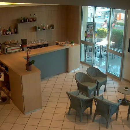 Trevi Hotel 3*