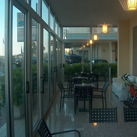 Hotel Trevi 3*