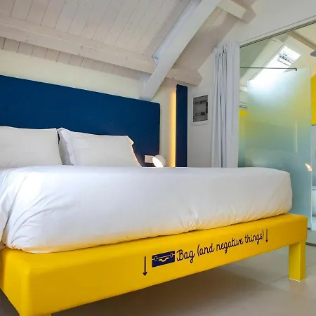 Hotel Trevi