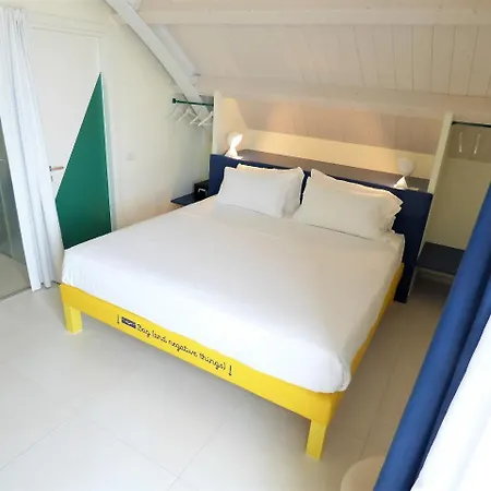 Trevi Hotel