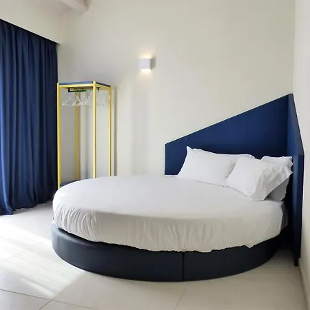 Hotel Trevi