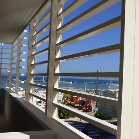 Trevi 3* ベラーリア・イジェア・マリーナ