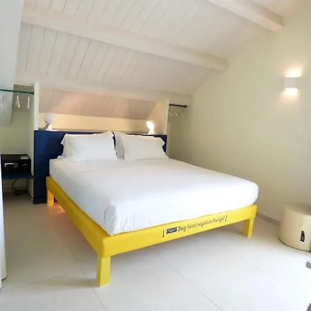 Hotel Trevi